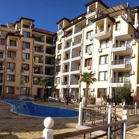 Apartment Dom-el Real In Raduga Complex *