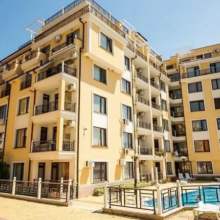 Dom-el Real In Raduga Complex شقة *