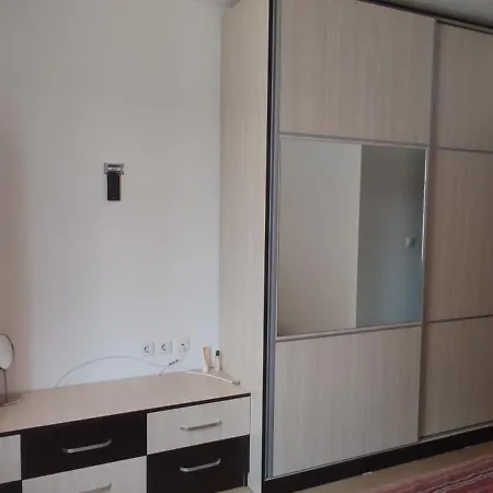Apartment Dom-el Real In Raduga Complex