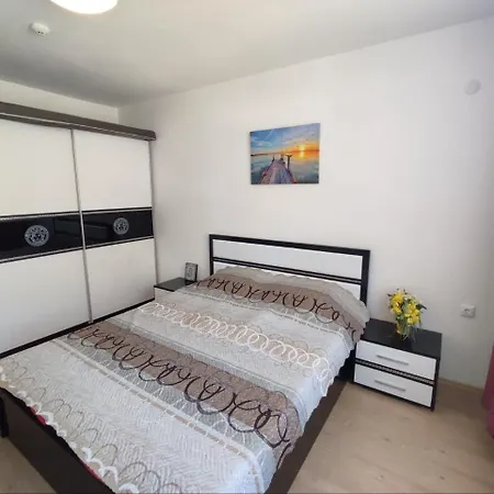 Dom-el Real In Raduga Complex Apartament Święty Włas